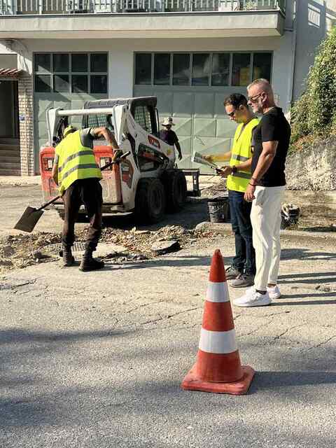 Φωτογραφία Αποκατάσταση οδοστρώματος